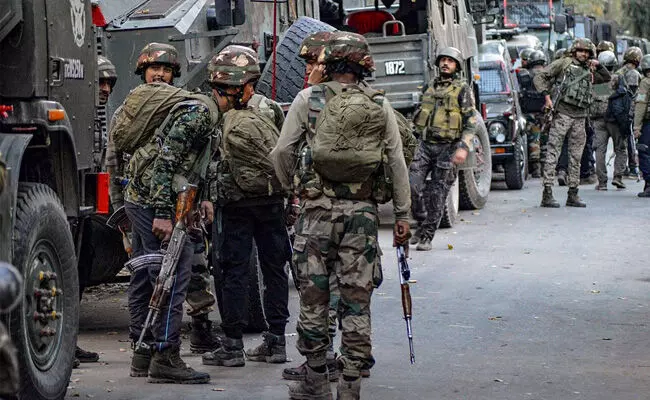 ಕಾಶ್ಮೀರ: ಉಗ್ರರ ಶೋಧ ಕಾರ್ಯಾಚರಣೆ 3ನೇ ದಿನಕ್ಕೆ; ಹೆಲಿಕಾಪ್ಟರ್, ಡ್ರೋನ್ ಬಳಕೆ