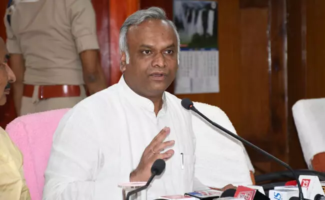 PHOTO OF Priyank Kharge