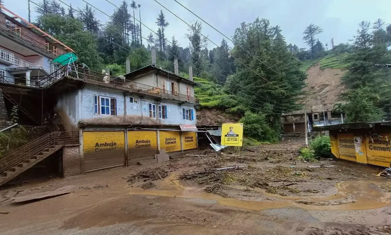 PHOTOS | ಮೇಘಸ್ಫೋಟದಿಂದ ಹಿಮಾಚಲ ಪ್ರದೇಶ ತತ್ತರ : ಕನಿಷ್ಠ 69 ಜನರು ಮೃತ್ಯು