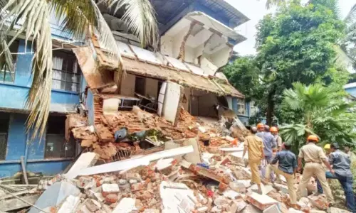 ಕೇರಳ | ಕೊಟ್ಟಾಯಂ ಸರಕಾರಿ ವೈದ್ಯಕೀಯ ಕಾಲೇಜು ಕಟ್ಟಡ ಕುಸಿತ: ಮಹಿಳೆ ಮೃತ್ಯು, ಮೂವರಿಗೆ ಗಂಬೀರ ಗಾಯ