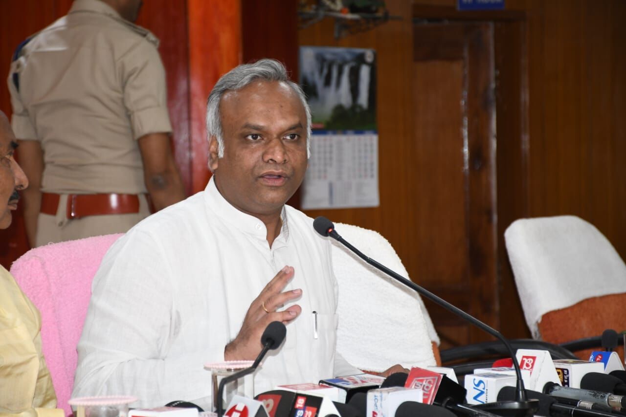 ಸ್ವಚ್ಛ, ಸುಂದರ, ಹಸಿರು ಕಲಬುರಗಿ ನಿರ್ಮಾಣಕ್ಕೆ ಐದು ಹಂತಗಳ ಯೋಜನೆ ಅನುಷ್ಠಾನ: ಸಚಿವ ಪ್ರಿಯಾಂಕ್ ಖರ್ಗೆ