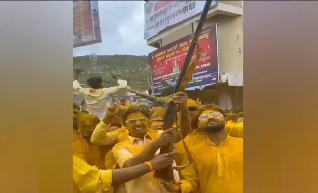 ಬೆಳಗಾವಿ | ಗಾಳಿಯಲ್ಲಿ ಗುಂಡು ಹಾರಿಸಿದ ರಮೇಶ್‌ ಜಾರಕಿಹೊಳಿ ಪುತ್ರ; ವಿಡಿಯೋ ವೈರಲ್