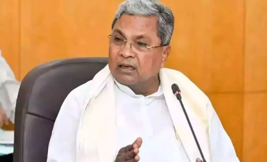 ಒಬಿಸಿ ಸಲಹಾ ಮಂಡಳಿಯ ಸದಸ್ಯರಲ್ಲಿ ಸಿದ್ದರಾಮಯ್ಯ ಕೂಡಾ ಒಬ್ಬರು : ಸಿಎಂ ಸಚಿವಾಲಯ ಸ್ಪಷ್ಟನೆ ಒಬಿಸಿ ಸಲಹಾ ಮಂಡಳಿಯ ಸದಸ್ಯರಲ್ಲಿ ಸಿದ್ದರಾಮಯ್ಯ ಕೂಡಾ ಒಬ್ಬರು : ಸಿಎಂ ಸಚಿವಾಲಯ ಸ್ಪಷ್ಟನೆ