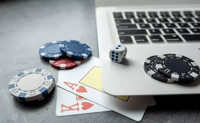 ಬೆಟ್ಟಿಂಗ್ ದಂಧೆ ನಿಯಂತ್ರಣಕ್ಕೆ ರಾಜ್ಯ ಸರಕಾರದಿಂದ ಹೊಸ ಮಸೂದೆ ಬೆಟ್ಟಿಂಗ್ ದಂಧೆ ನಿಯಂತ್ರಣಕ್ಕೆ ರಾಜ್ಯ ಸರಕಾರದಿಂದ ಹೊಸ ಮಸೂದೆ