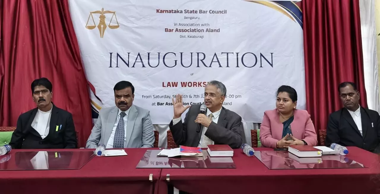 ಆಳಂದ | ನ್ಯಾಯ ವಿಧಾನದಲ್ಲಿ ಹೊಸ ಕಾನೂನುಗಳ ಅರಿವು ಅಗತ್ಯ: ನ್ಯಾ.ಶ್ರೀಶಾನಂದ ಆಳಂದ | ನ್ಯಾಯ ವಿಧಾನದಲ್ಲಿ ಹೊಸ ಕಾನೂನುಗಳ ಅರಿವು ಅಗತ್ಯ: ನ್ಯಾ.ಶ್ರೀಶಾನಂದ