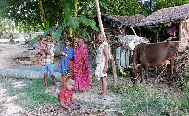 ಬಿಹಾರ ಗ್ರಾಮಗಳಲ್ಲಿ ಭಯ, ಗೊಂದಲ: ಮತದಾರರ ಪಟ್ಟಿ ಪರಿಷ್ಕರಣೆ ನಡುವೆ ಪೌರತ್ವ ಸಾಬೀತಿಗೆ ಸ್ಥಳೀಯರ ಪರದಾಟ; ವರದಿ