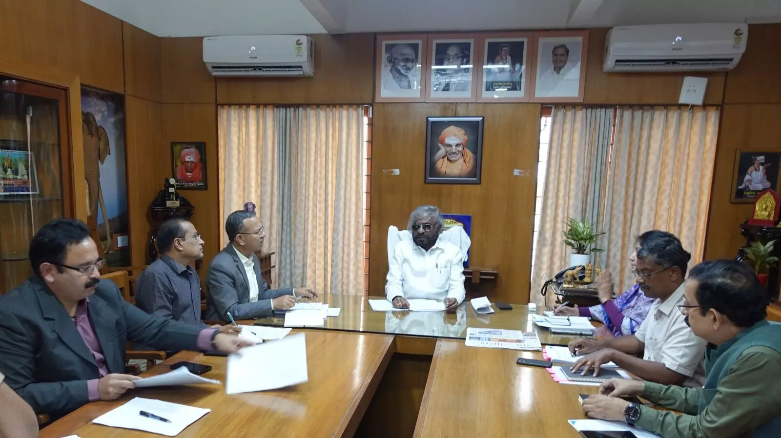 ‘ಮಲೆ ಮಹದೇಶ್ವರ ಬೆಟ್ಟ ಹುಲಿ ಸಂರಕ್ಷಿತ ಪ್ರದೇಶ’: ಸ್ಥಳೀಯರ ಅಭಿಪ್ರಾಯ ಸಂಗ್ರಹಕ್ಕೆ ಅರಣ್ಯ ಸಚಿವ ಈಶ್ವರ್ ಖಂಡ್ರೆ ಸೂಚನೆ