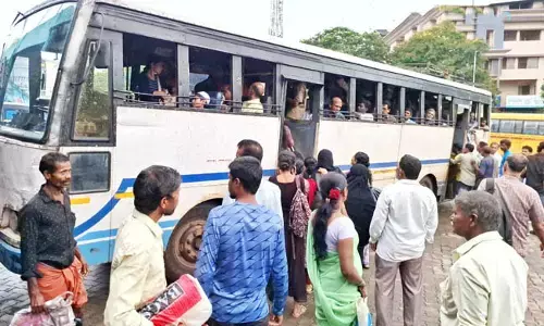 ಕೇರಳದಲ್ಲಿ ಬೇಡಿಕೆಗಳ ಈಡೇರಿಕೆಗೆ ಆಗ್ರಹಿಸಿ ಖಾಸಗಿ ಬಸ್‌ ಮಾಲಕರಿಂದ ಮುಷ್ಕರ