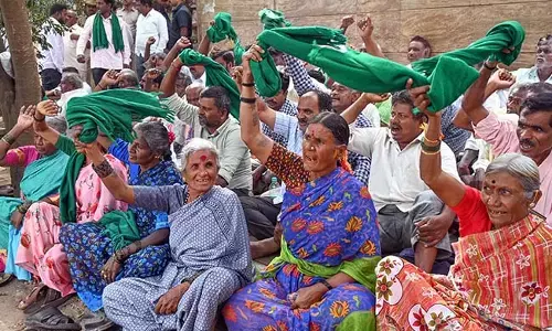 ದೇವನಹಳ್ಳಿ ರೈತರ ಬೆನ್ನಿಗೆ ಭೂ ಹೋರಾಟಗಳ ಚರಿತ್ರೆಯೇ ಇದೆ