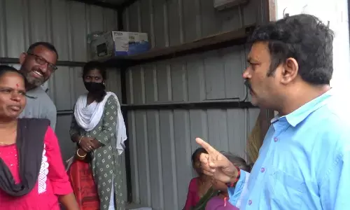 ವಸತಿ ನಿವೇಶನ ಅರ್ಜಿ ಸಲ್ಲಿಕೆಗೆ ದುಪ್ಪಟ್ಟು ಹಣ ವಸೂಲಿ ಮಾಡಿದರೆ ಸೈಬರ್ ಸೆಂಟರ್ ವಿರುದ್ಧ ಕ್ರಮ: ಹೊಸಪೇಟೆ ನಗರ ಯೋಜನಾಧಿಕಾರಿ ಎಚ್ಚರಿಕೆ