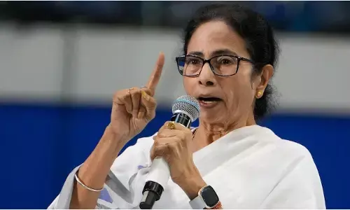 ಅಸ್ಸಾಮಿನ ಬಿಜೆಪಿ ಸರಕಾರದಿಂದ ಬಂಗಾಳದಲ್ಲಿ ಎನ್ ಆರ್ ಸಿ ಜಾರಿಗೆ ಪ್ರಯತ್ನ: ಮಮತಾ ಬ್ಯಾನರ್ಜಿ ಆರೋಪ