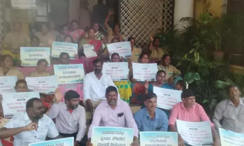 ಧರ್ಮಸ್ಥಳದಲ್ಲಿ ಸರಣಿ ಹತ್ಯೆ ಆರೋಪ: ಉನ್ನತ ಮಟ್ಟದ ತನಿಖೆ ನಡೆಸುವಂತೆ ಒತ್ತಾಯಿಸಿ ಮೈಸೂರಿನಲ್ಲಿ ದಸಂಸ ಧರಣಿ