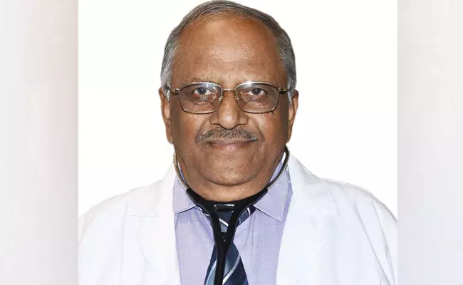 ಬೀದರ್ | ಹೃದಯಾಘಾತದ ಮೂನ್ಸೂಚನೆ ಕಂಡುಬಂದ ತಕ್ಷಣವೇ ವೈದ್ಯರನ್ನು ಸಂಪರ್ಕಿಸಿ : ಡಾ.ಚಂದ್ರಕಾಂತ್ ಗುದಗೆ ಬೀದರ್ | ಹೃದಯಾಘಾತದ ಮೂನ್ಸೂಚನೆ ಕಂಡುಬಂದ ತಕ್ಷಣವೇ ವೈದ್ಯರನ್ನು ಸಂಪರ್ಕಿಸಿ : ಡಾ.ಚಂದ್ರಕಾಂತ್ ಗುದಗೆ