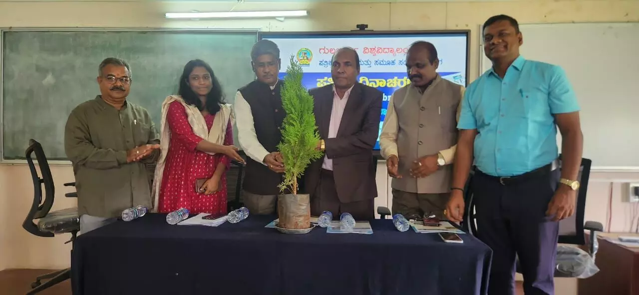 ಕಲಬುರಗಿ | ಪತ್ರಕರ್ತರು ವಸ್ತುನಿಷ್ಠ ವರದಿಗೆ ಆದ್ಯತೆ ನೀಡಬೇಕು: ಕುಲಪತಿ ಪ್ರೊ.ಬಾಬಣ್ಣ ಹೂವಿನಬಾವಿ