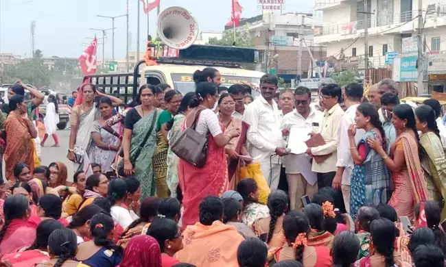 ಆಳಂದ | ಭಾರತ್ ಬಂದ್ ಮುಷ್ಕರಕ್ಕೆ ಬೆಂಬಲಿಸಿ ವಿವಿಧ ಸಂಘಟನೆಗಳಿಂದ ಪ್ರತಿಭಟನೆ