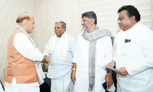 ರಕ್ಷಣಾ ರಾಜನಾಥ್ ಸಿಂಗ್ ಭೇಟಿಯಾದ ಮುಖ್ಯಮಂತ್ರಿ ಸಿದ್ದರಾಮಯ್ಯ ನೇತೃತ್ವದ ನಿಯೋಗ