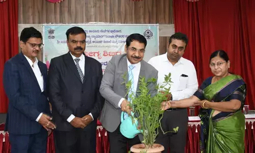 ಕಲಬುರಗಿ | ಆರೋಗ್ಯದ ಬಗ್ಗೆ ಕಾಳಜಿ ವಹಿಸಿ, ತಪಾಸಣೆ ಮಾಡಿಕೊಳ್ಳಿ : ನ್ಯಾ.ಮುಹಮ್ಮದ್ ನವಾಝ್