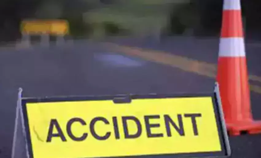 ಬೆಂಗಳೂರು | ರಸ್ತೆ ಅಪಘಾತ : ಬಿ.ಟೆಕ್ ವಿದ್ಯಾರ್ಥಿ ಮೃತ್ಯು ಬೆಂಗಳೂರು | ರಸ್ತೆ ಅಪಘಾತ : ಬಿ.ಟೆಕ್ ವಿದ್ಯಾರ್ಥಿ ಮೃತ್ಯು