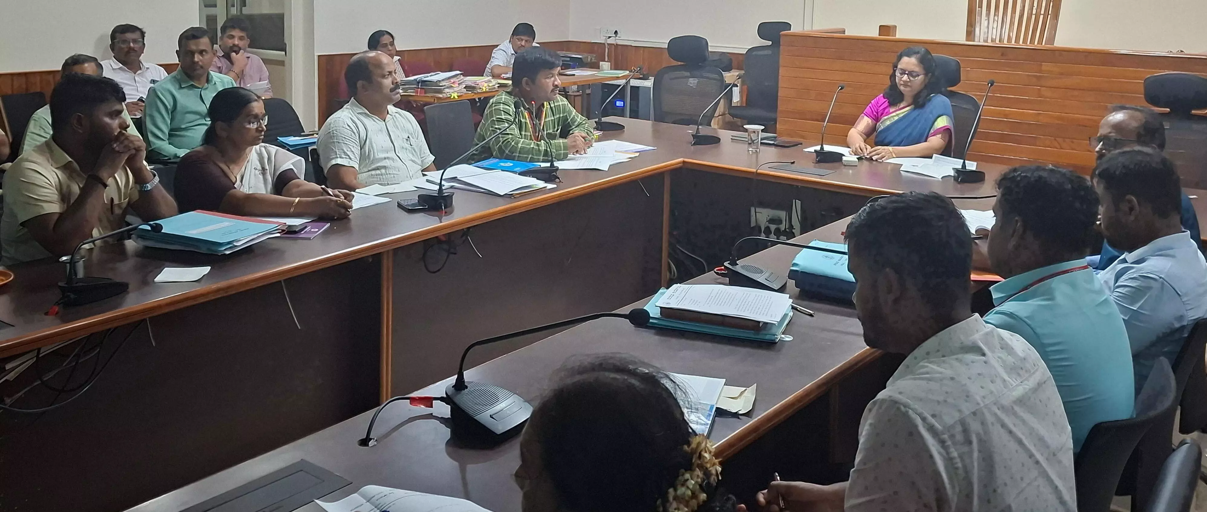 ಮ್ಯಾನ್ಯುಯಲ್ ಸ್ಕ್ಯಾವೆಂಜರ್ಸ್ ವೃತಿಯವರಿಗೆ ಪುನರ್ವಸತಿ ಕಲ್ಪಿಸಿ: ಅಧಿಕಾರಿಗಳಿಗೆ ಉಡುಪಿ ಡಿಸಿ ನಿರ್ದೇಶನ ಮ್ಯಾನ್ಯುಯಲ್ ಸ್ಕ್ಯಾವೆಂಜರ್ಸ್ ವೃತಿಯವರಿಗೆ ಪುನರ್ವಸತಿ ಕಲ್ಪಿಸಿ: ಅಧಿಕಾರಿಗಳಿಗೆ ಉಡುಪಿ ಡಿಸಿ ನಿರ್ದೇಶನ