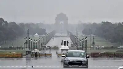 ದಿಲ್ಲಿಯಲ್ಲಿ 4.4 ತೀವ್ರತೆಯ ಭೂಕಂಪ : ಉತ್ತರ ಭಾರತದ ಹಲವೆಡೆ ಭೂಮಿ ಕಂಪಿಸಿದ ಅನುಭವ