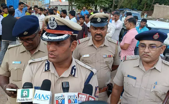 ಧಾರವಾಡ | ಚಾಕು ಇರಿತ ಪ್ರಕರಣದ ಆರೋಪಿಯನ್ನು ಸದ್ಯದಲ್ಲೇ  ಬಂಧಿಸುತ್ತೇವೆ:  ಪೊಲೀಸ್ ಆಯುಕ್ತ ಶಶಿಕುಮಾರ್