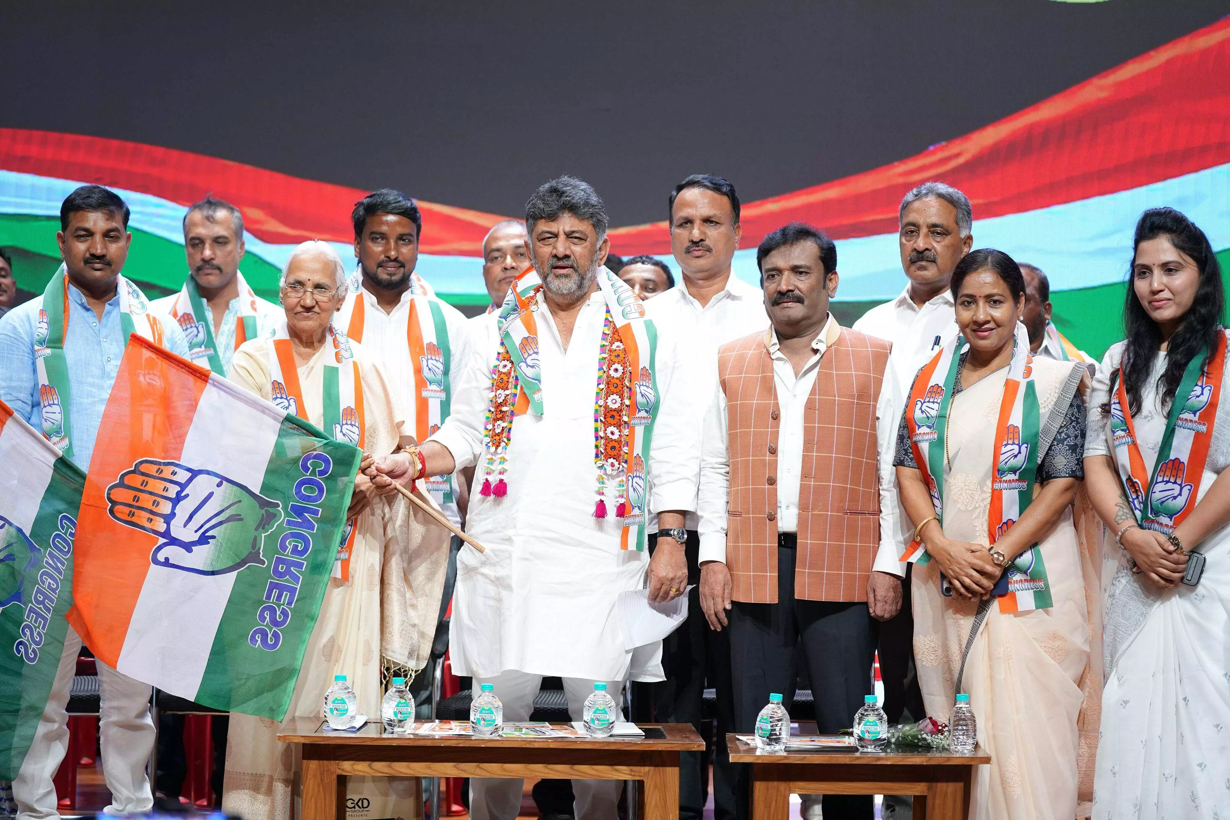 ಪಕ್ಷ ಏನು ಕೊಟ್ಟಿದೆ ಎನ್ನುವುದಕ್ಕಿಂತ ಮಾತನಾಡಲು ಧ್ವನಿ ಶಕ್ತಿ ನೀಡಿರುವುದೇ ಮುಖ್ಯ: ಡಿಸಿಎಂ ಡಿ.ಕೆ.ಶಿವಕುಮಾರ್ ಪಕ್ಷ ಏನು ಕೊಟ್ಟಿದೆ ಎನ್ನುವುದಕ್ಕಿಂತ ಮಾತನಾಡಲು ಧ್ವನಿ ಶಕ್ತಿ ನೀಡಿರುವುದೇ ಮುಖ್ಯ: ಡಿಸಿಎಂ ಡಿ.ಕೆ.ಶಿವಕುಮಾರ್