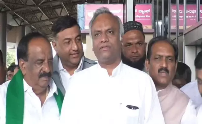 ಸಿಎಂ, ಕೆಪಿಸಿಸಿ ಅಧ್ಯಕರ ಬದಲಾವಣೆ ಕುರಿತ ಯಾವ ಚರ್ಚೆಗಳೂ ನಡೆದಿಲ್ಲ: ಪ್ರಿಯಾಂಕ್‌ ಖರ್ಗೆ