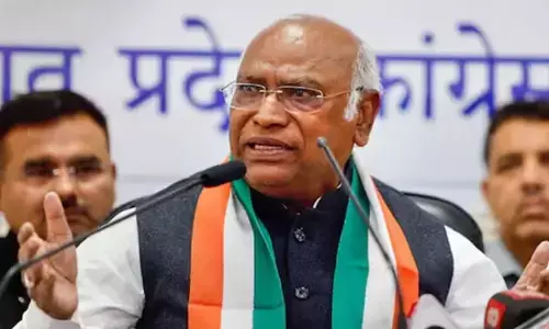 ‘ಶೀಘ್ರ ಮಧ್ಯಪ್ರವೇಶ ಮಾಡಿ ದೇವನಹಳ್ಳಿ ರೈತರ ಪರ ನಿಲ್ಲಿ’ : ಕಾಂಗ್ರೆಸ್ ಹೈಕಮಾಂಡ್‍ಗೆ 65 ಚಿಂತಕರಿಂದ ಬಹಿರಂಗ ಪತ್ರ