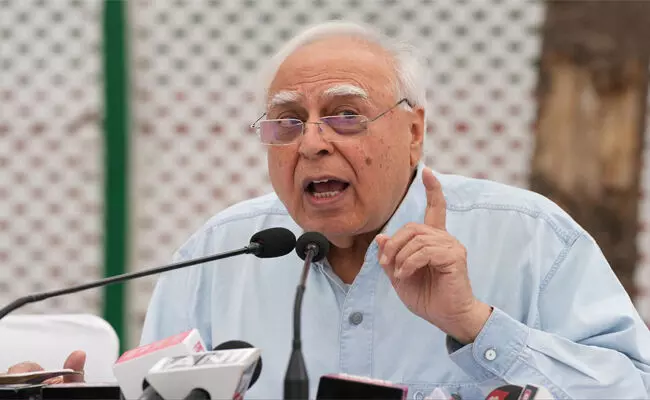 ಚುನಾವಣಾ ಆಯೋಗ ಸದಾ ಮೋದಿ ಸರಕಾರದ ಕೈಗೊಂಬೆಯಾಗಿದೆ: ಕಪಿಲ್ ಸಿಬಲ್