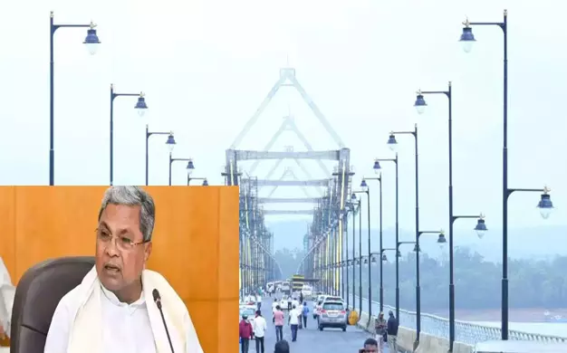 ಸಿಗಂದೂರು ಸೇತುವೆ ಲೋಕಾರ್ಪಣೆ; ಕಾರ್ಯಕ್ರಮ ಮುಂದೂಡುವಂತೆ ಕೇಂದ್ರ ಸಚಿವರಿಗೆ ಸಿಎಂ ಮನವಿ ಸಿಗಂದೂರು ಸೇತುವೆ ಲೋಕಾರ್ಪಣೆ; ಕಾರ್ಯಕ್ರಮ ಮುಂದೂಡುವಂತೆ ಕೇಂದ್ರ ಸಚಿವರಿಗೆ ಸಿಎಂ ಮನವಿ