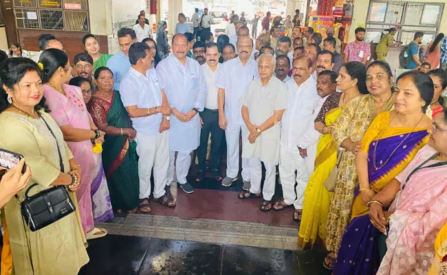 ಗ್ಯಾರಂಟಿ ಶಕ್ತಿ ಯೋಜನೆಯಲ್ಲಿ 500 ಕೋಟಿ ಮಹಿಳೆಯರ ಪ್ರಯಾಣ; ದ.ಕ ಜಿಲ್ಲಾ ಕಾಂಗ್ರೆಸ್ ವತಿಯಿಂದ ಸಂಭ್ರಮಾಚರಣೆ