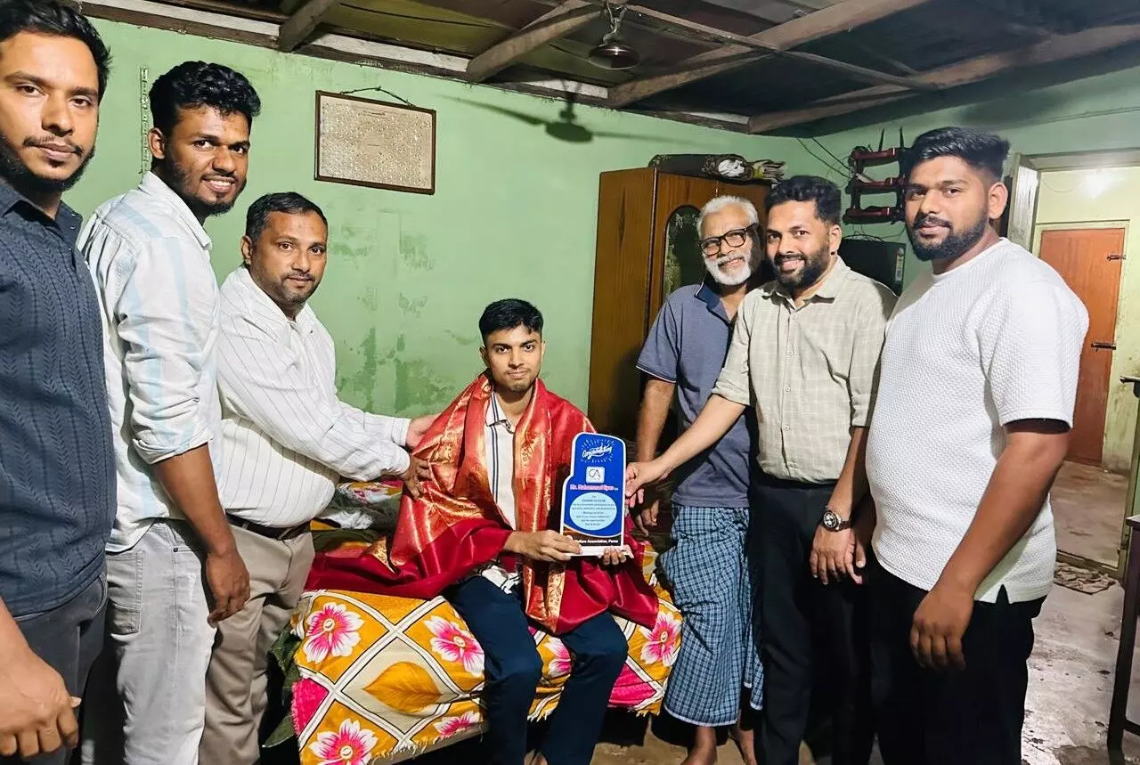 ಪೆರ್ನೆ ವೆಲ್ಫೇರ್ ಅಸೋಸಿಯೇಶನ್ನಿಂದ ಸಿಎ ತೇರ್ಗಡೆ ಹೊಂದಿದ ವಿದ್ಯಾರ್ಥಿಗೆ ಸನ್ಮಾನ ಪೆರ್ನೆ ವೆಲ್ಫೇರ್ ಅಸೋಸಿಯೇಶನ್ನಿಂದ ಸಿಎ ತೇರ್ಗಡೆ ಹೊಂದಿದ ವಿದ್ಯಾರ್ಥಿಗೆ ಸನ್ಮಾನ