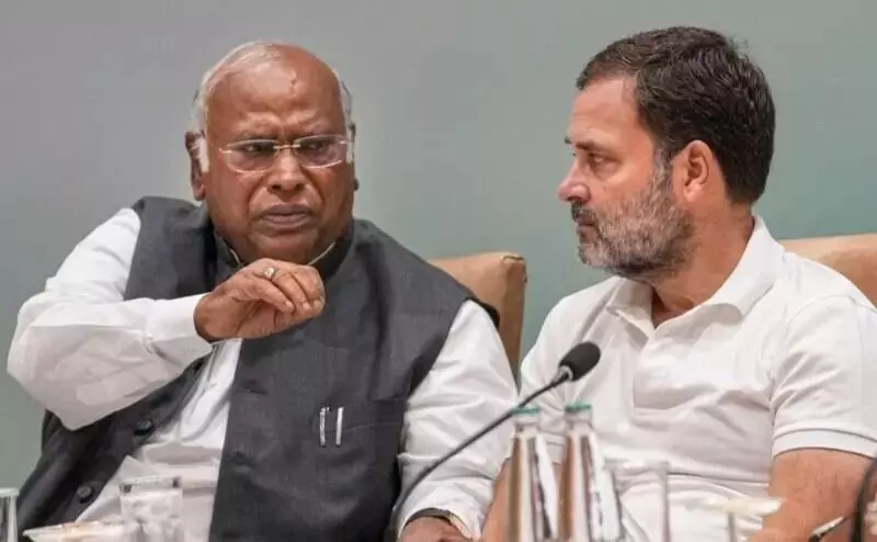 ದೇವನಹಳ್ಳಿ ಬಲವಂತದ ಭೂಸ್ವಾಧೀನ ವಿಚಾರ | ಮಧ್ಯಪ್ರವೇಶಿಸಲು ರಾಹುಲ್ ಗಾಂಧಿ, ಮಲ್ಲಿಕಾರ್ಜುನ ಖರ್ಗೆಗೆ ಸಂಯುಕ್ತ ಹೋರಾಟ-ಕರ್ನಾಟಕ ಪತ್ರ ದೇವನಹಳ್ಳಿ ಬಲವಂತದ ಭೂಸ್ವಾಧೀನ ವಿಚಾರ | ಮಧ್ಯಪ್ರವೇಶಿಸಲು ರಾಹುಲ್ ಗಾಂಧಿ, ಮಲ್ಲಿಕಾರ್ಜುನ ಖರ್ಗೆಗೆ ಸಂಯುಕ್ತ ಹೋರಾಟ-ಕರ್ನಾಟಕ ಪತ್ರ