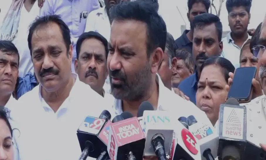 ಬಿಜೆಪಿಯವರಿಗೆ  ಶಶಿತರೂರ್ ಏಕೆ ಬೇಕು, ಅವರಲ್ಲಿ ಇಂಗ್ಲಿಷ್‌ ಸಮರ್ಥವಾಗಿ ಮಾತನಾಡುವವರು ಯಾರೂ ಇಲ್ಲವೇ? : ಸಂತೋಷ್‌ ಲಾಡ್