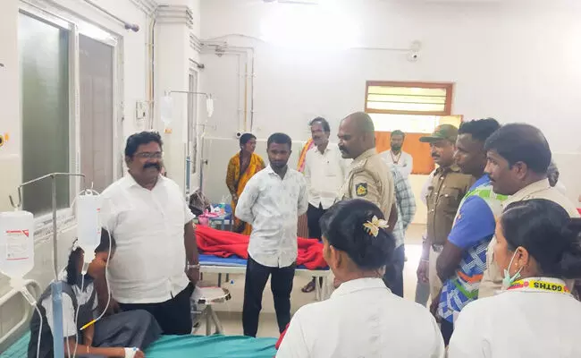 ಯಾದಗಿರಿ | ದೇವಾಪುರದ ಬಾಲಕಿಯರ ವಸತಿ ನಿಲಯದ ವಿದ್ಯಾರ್ಥಿನಿಯರು ಅಸ್ವಸ್ಥ: ಆಸ್ಪತ್ರೆಗೆ ದಾಖಲು