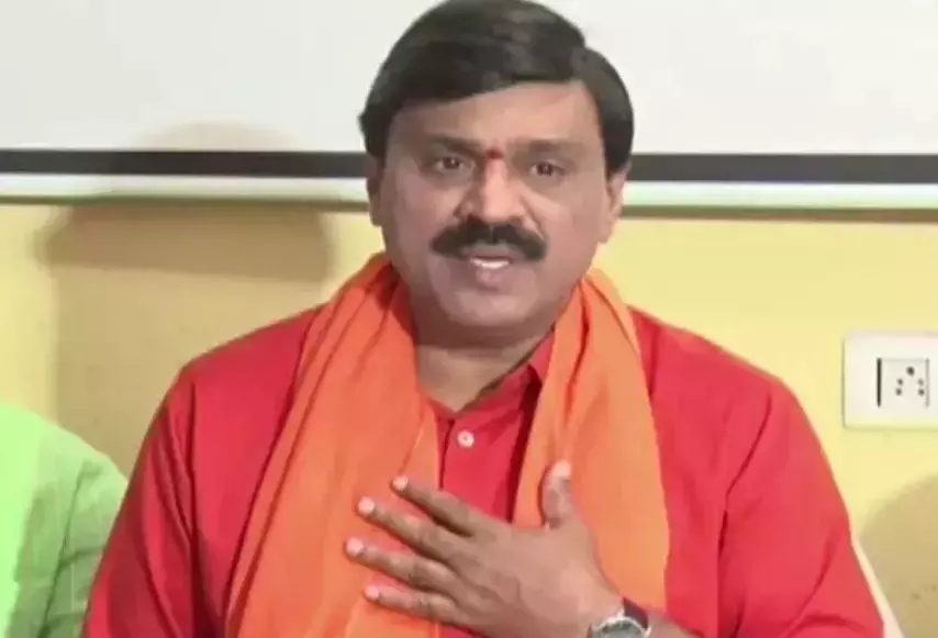 ಪ್ರಮಾಣಪತ್ರದಲ್ಲಿ ಸುಳ್ಳು ಮಾಹಿತಿಗಳನ್ನು ನೀಡಿರುವ ಆರೋಪ | ಜನಾರ್ದನ ರೆಡ್ಡಿ ಶಾಸಕ ಸ್ಥಾನ ರದ್ದು ಕೋರಿ ಅರ್ಜಿ ಪ್ರಮಾಣಪತ್ರದಲ್ಲಿ ಸುಳ್ಳು ಮಾಹಿತಿಗಳನ್ನು ನೀಡಿರುವ ಆರೋಪ | ಜನಾರ್ದನ ರೆಡ್ಡಿ ಶಾಸಕ ಸ್ಥಾನ ರದ್ದು ಕೋರಿ ಅರ್ಜಿ