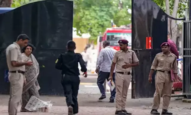 ದಿಲ್ಲಿ: 3 ಶಾಲೆಗಳಿಗೆ ಹುಸಿ ಬಾಂಬ್ ಬೆದರಿಕೆ