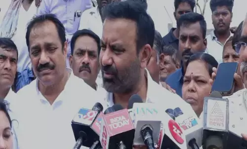 ಬಿಜೆಪಿಯವರಿಗೆ  ಶಶಿತರೂರ್ ಏಕೆ ಬೇಕು, ಅವರಲ್ಲಿ ಇಂಗ್ಲಿಷ್‌ ಸಮರ್ಥವಾಗಿ ಮಾತನಾಡುವವರು ಯಾರೂ ಇಲ್ಲವೇ? : ಸಂತೋಷ್‌ ಲಾಡ್