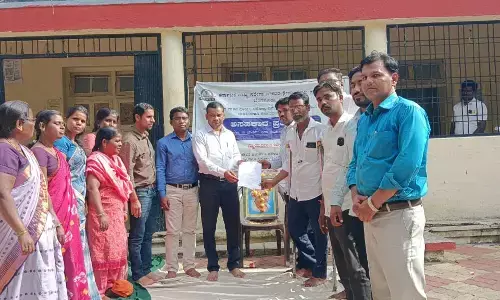 ಚಿತ್ತಾಪುರ | ವಿವಿಧ ಬೇಡಿಕೆ ಈಡೇರಿಸುವಂತೆ ಆಗ್ರಹಿಸಿ ಮನರೇಗಾ ನೌಕರರಿಂದ ಪ್ರತಿಭಟನೆ