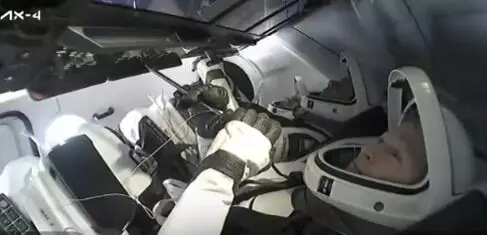 ಐಎಸ್ಎಸ್‌ನಿಂದ ಯಶಸ್ವಿಯಾಗಿ ಭೂಮಿಗೆ ಬಂದಿಳಿದ ಶುಭಾಂಶು ಶುಕ್ಲಾ ಸೇರಿ ನಾಲ್ವರು ಗಗನಯಾತ್ರಿಗಳು