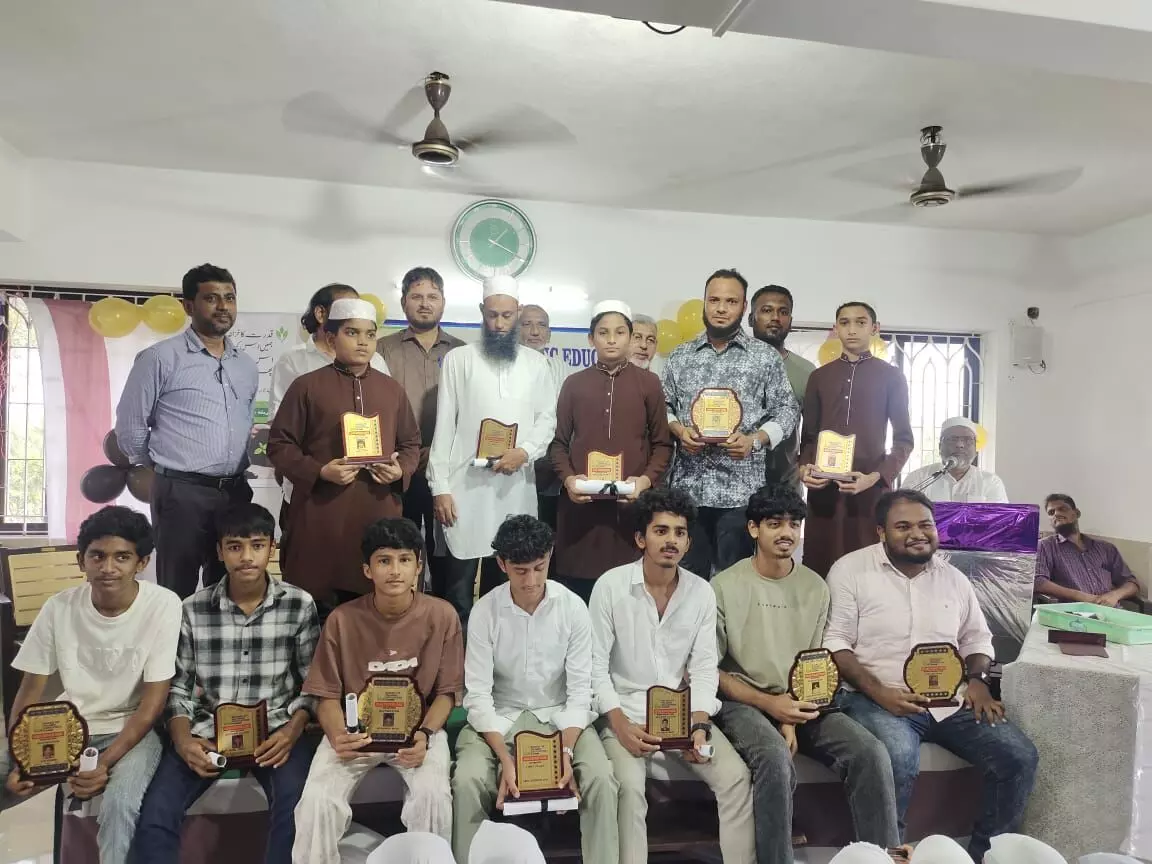 ಪರ್ಲಿಯ: ಬೋರ್ಡ್ ಆಫ್ ಇಸ್ಲಾಮಿಕ್ ಎಜುಕೇಶನ್ ಪ್ರಮಾಣಪತ್ರ ವಿತರಣೆ ಕಾರ್ಯಕ್ರಮ ಪರ್ಲಿಯ: ಬೋರ್ಡ್ ಆಫ್ ಇಸ್ಲಾಮಿಕ್ ಎಜುಕೇಶನ್ ಪ್ರಮಾಣಪತ್ರ ವಿತರಣೆ ಕಾರ್ಯಕ್ರಮ