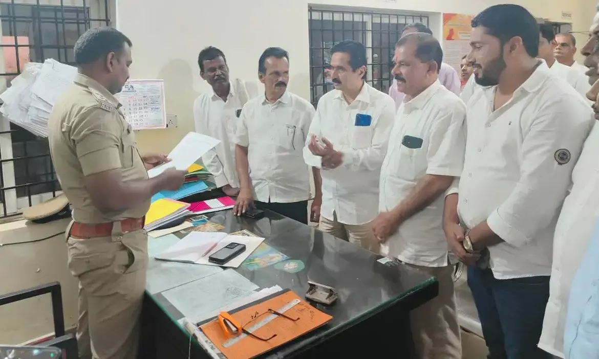 ಸುಳ್ಯ ಬಿಜೆಪಿ ಮಂಡಲ ಅಧ್ಯಕ್ಷರ ವಿರುದ್ಧ ಕಾಂಗ್ರೆಸ್ ದೂರು