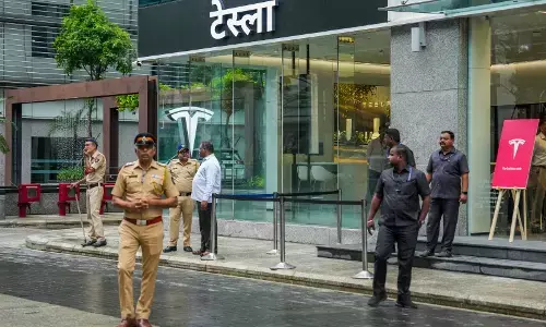 ಟೆಸ್ಲಾ ಭಾರತ ಪ್ರವೇಶ: ಮುಂಬೈನಲ್ಲಿ ಮೊದಲ ಶೋರೂಮ್ ಆರಂಭ; ಬೆಲೆ 59.89 ಲಕ್ಷ ರೂ. ವಿನಿಂದ ಪ್ರಾರಂಭ