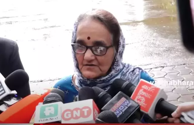 ನನಗೆ ಇನ್ನು ಏನೂ ಉಳಿದಿಲ್ಲ. ಮಗಳು ಮೃತಪಟ್ಟಿದ್ದರೆ ಆಕೆಯ ಅಸ್ಥಿಯಾದರೂ ಸಿಕ್ಕರೆ ಸಾಕು: ಸುಜಾತಾ ಭಟ್ ನನಗೆ ಇನ್ನು ಏನೂ ಉಳಿದಿಲ್ಲ. ಮಗಳು ಮೃತಪಟ್ಟಿದ್ದರೆ ಆಕೆಯ ಅಸ್ಥಿಯಾದರೂ ಸಿಕ್ಕರೆ ಸಾಕು: ಸುಜಾತಾ ಭಟ್