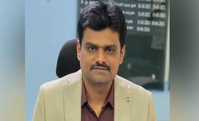 ಬೀದರ್ ಅಪರ ಜಿಲ್ಲಾಧಿಕಾರಿ ಡಾ.ಈಶ್ವರ್ ಉಳ್ಳಾಗಡ್ಡಿ ವರ್ಗಾವಣೆ ಬೀದರ್ ಅಪರ ಜಿಲ್ಲಾಧಿಕಾರಿ ಡಾ.ಈಶ್ವರ್ ಉಳ್ಳಾಗಡ್ಡಿ ವರ್ಗಾವಣೆ