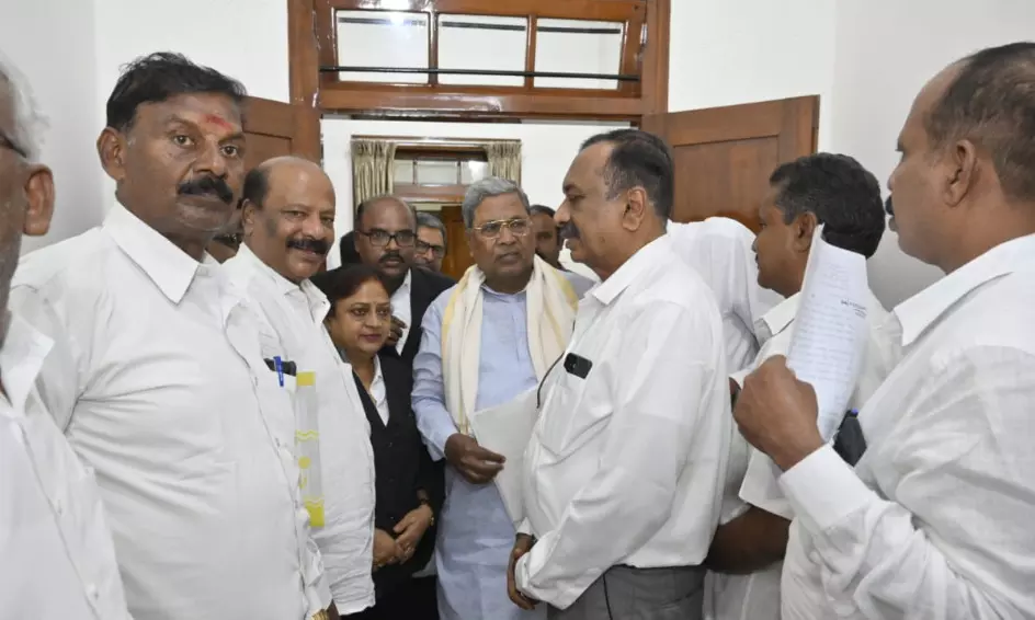 ʼಧರ್ಮಸ್ಥಳ ಪ್ರಕರಣʼ | ಸಿಎಂರನ್ನು ಭೇಟಿಯಾದ ಬಾಲನ್, ಸಿ.ಎಸ್.ದ್ವಾರಕನಾಥ್ ನೇತೃತ್ವದ ವಕೀಲರ ನಿಯೋಗ