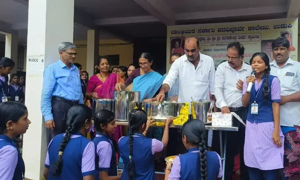 ಬಾಲಕಿಯರ ಕಾಲೇಜು ವಿದ್ಯಾರ್ಥಿಗಳಿಗೆ ಅನ್ನ ಸಂತರ್ಪಣೆಗೆ ಚಾಲನೆ