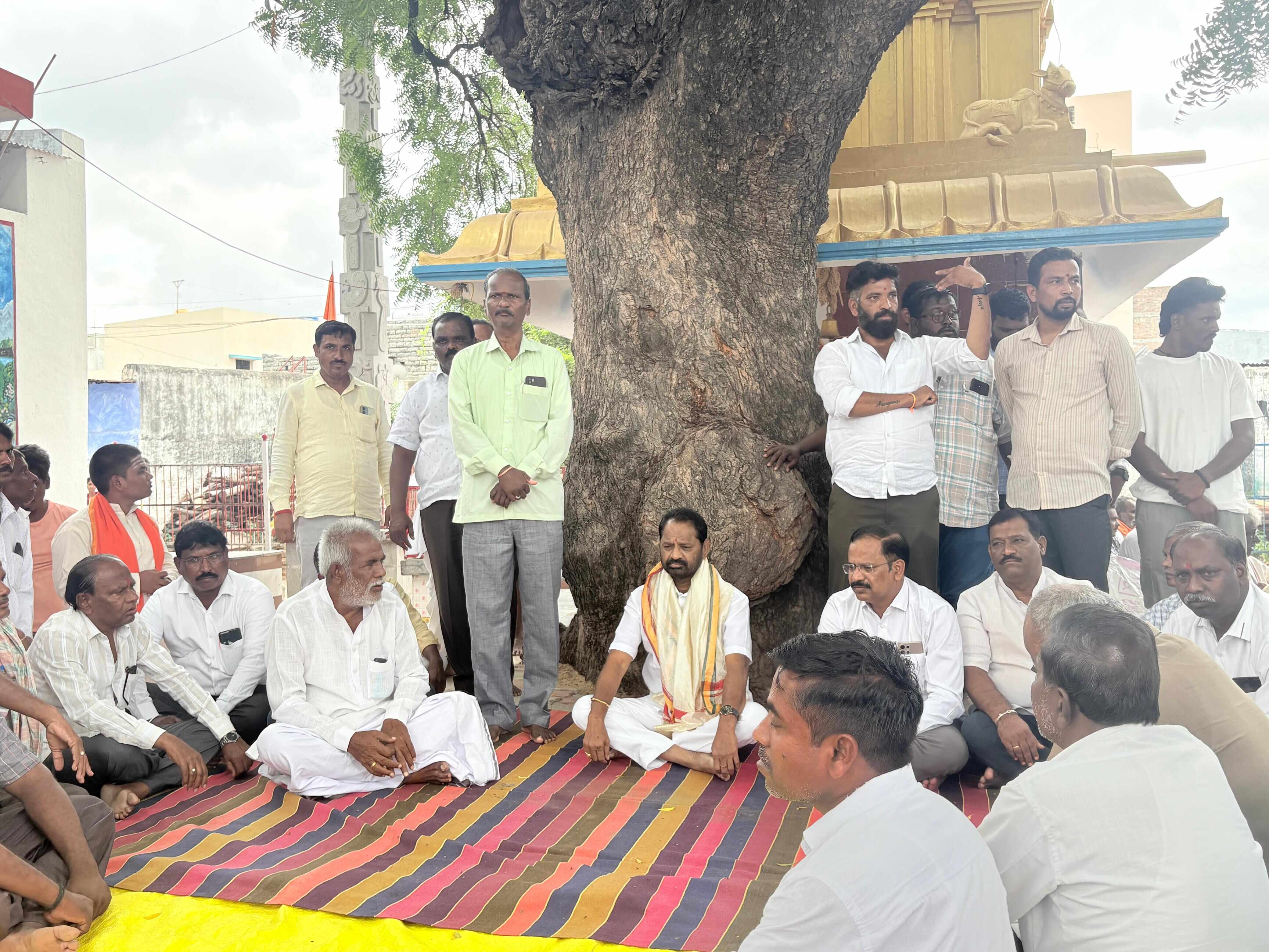 ರಾಯಚೂರು: ರಾಂಪೂರು ಬಡಾವಣೆಗೆ ಶೌಚಾಲಯ, ಮೂಲಸೌಕರ್ಯ ನೀಡಲು ಎಂಎಲ್ ಸಿ ವಸಂತ‌ಕುಮಾರ ಸೂಚನೆ