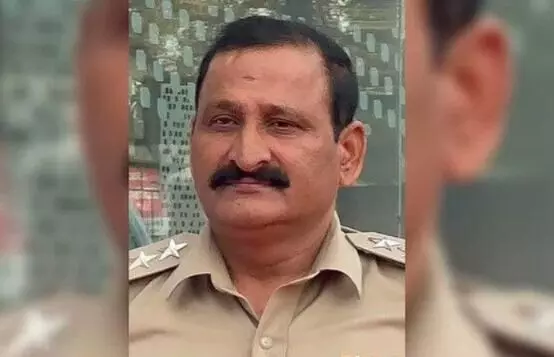 ಸ್ವಯಂ ನಿವೃತ್ತಿಗೆ ಮುಂದಾಗಿದ್ದ ಧಾರವಾಡ ಎಎಸ್ಪಿ ನಾರಾಯಣ ಭರಮನಿಗೆ ಮುಂಬಡ್ತಿ ಸ್ವಯಂ ನಿವೃತ್ತಿಗೆ ಮುಂದಾಗಿದ್ದ ಧಾರವಾಡ ಎಎಸ್ಪಿ ನಾರಾಯಣ ಭರಮನಿಗೆ ಮುಂಬಡ್ತಿ