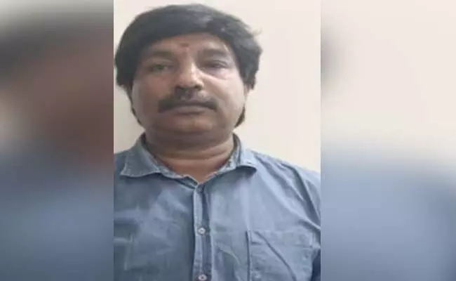 ರೌಡಿಶೀಟರ್ ಹತ್ಯೆ ಪ್ರಕರಣ: ಯಾರ ವಿರುದ್ಧವೂ ದೂರು ಕೊಟ್ಟಿಲ್ಲ ಎಂದ ಶಿವಪ್ರಕಾಶ್ನ ತಾಯಿ ರೌಡಿಶೀಟರ್ ಹತ್ಯೆ ಪ್ರಕರಣ: ಯಾರ ವಿರುದ್ಧವೂ ದೂರು ಕೊಟ್ಟಿಲ್ಲ ಎಂದ ಶಿವಪ್ರಕಾಶ್ನ ತಾಯಿ